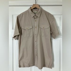 NWT men’s St John’s tan cotton button-down short sleeved shirt. Size large